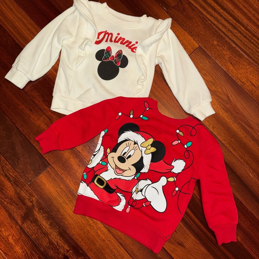 ❤️2T DISNEY HOLIDAY SWEATSHIRTS❤️